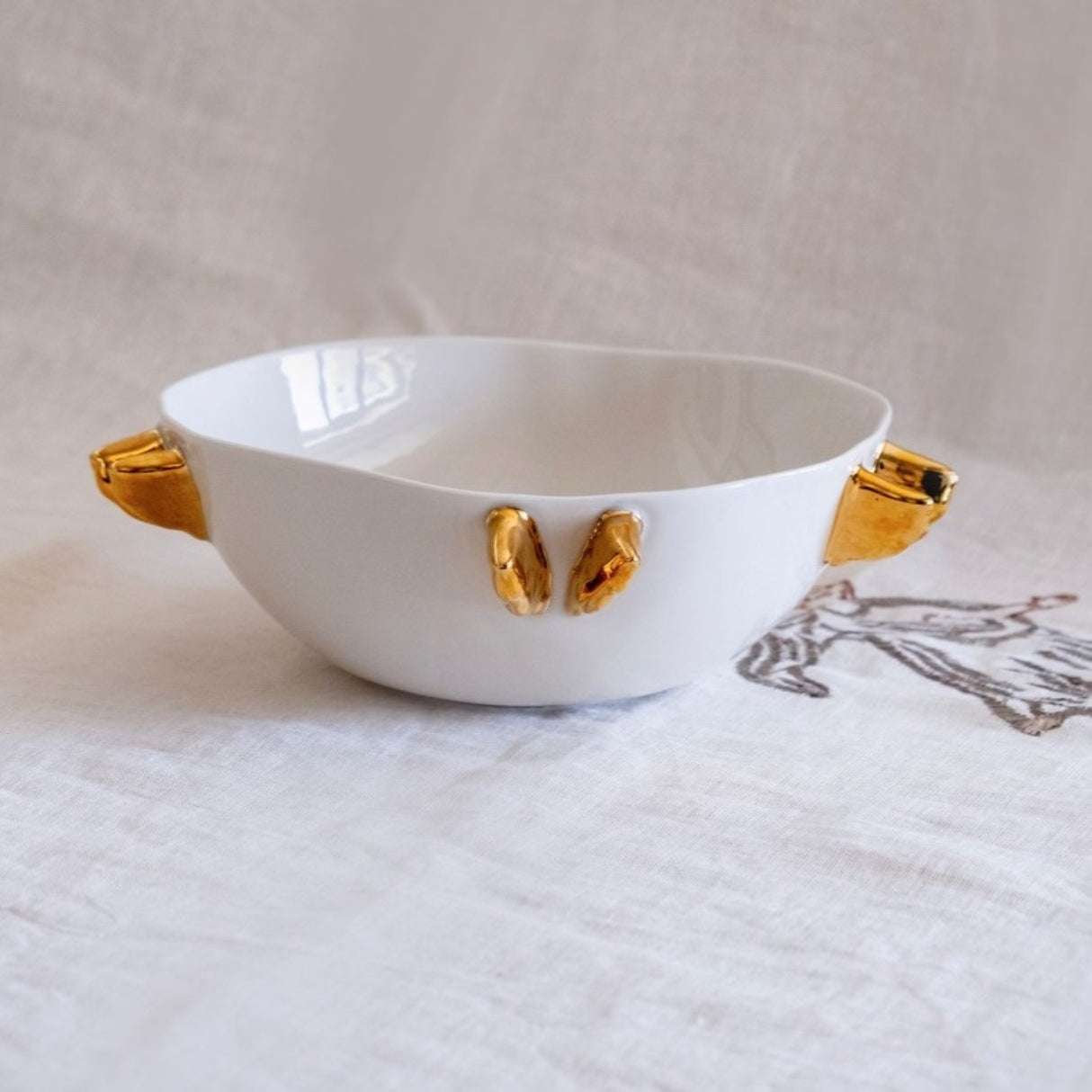 Volans Porcelain Bowl, White - Elegant Tableware With 24K Gold Details for Stylish Tables