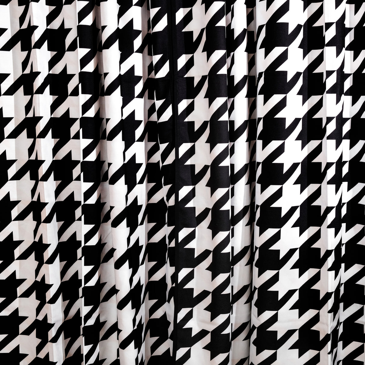 Gande – Cortina de pata de gallo en blanco y negro con fino ribete negro – Para interiores modernos y contemporáneos