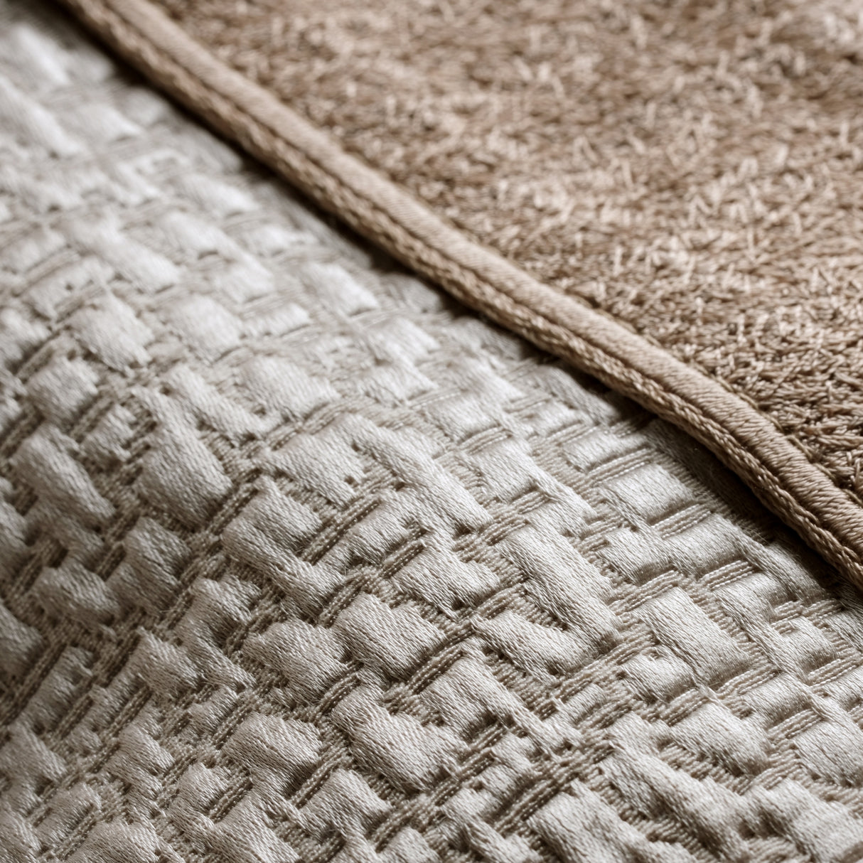 Remo – Beige Textured Drapery Curtain With Earth-Tone L-Shaped Border – For Modern & Natural Interiors