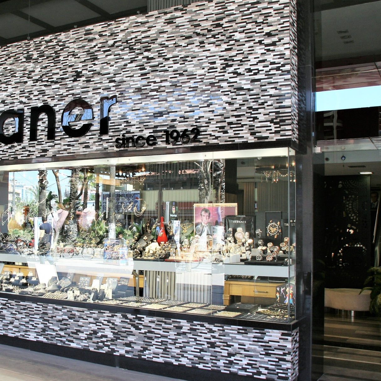 Jewellery Shop Interior Design and Fit-Out Works - Modern Luxury Retail Spaces