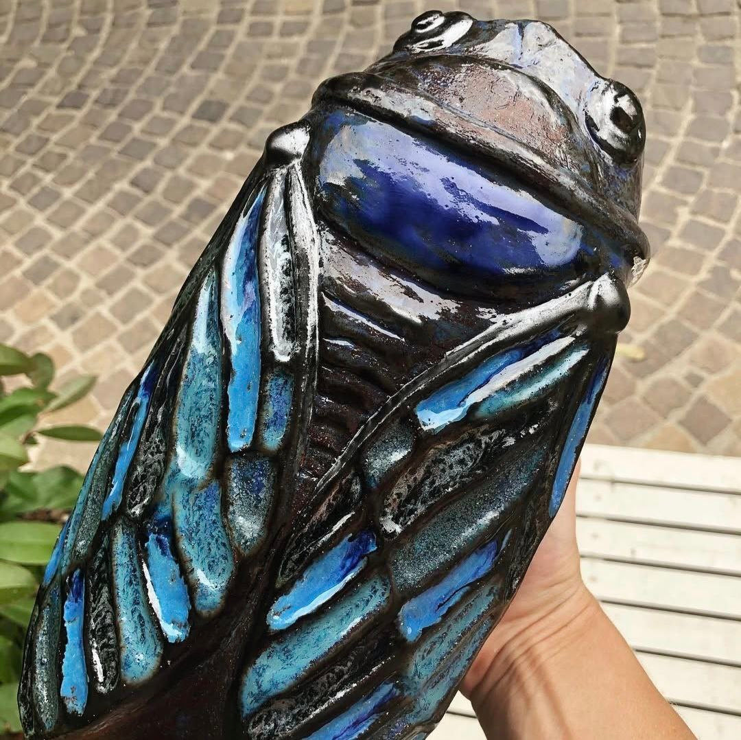 Jarrón Insecto 02 - Jarrones y cuencos de cerámica hechos a mano de la serie Insecto – Diseño artístico contemporáneo
