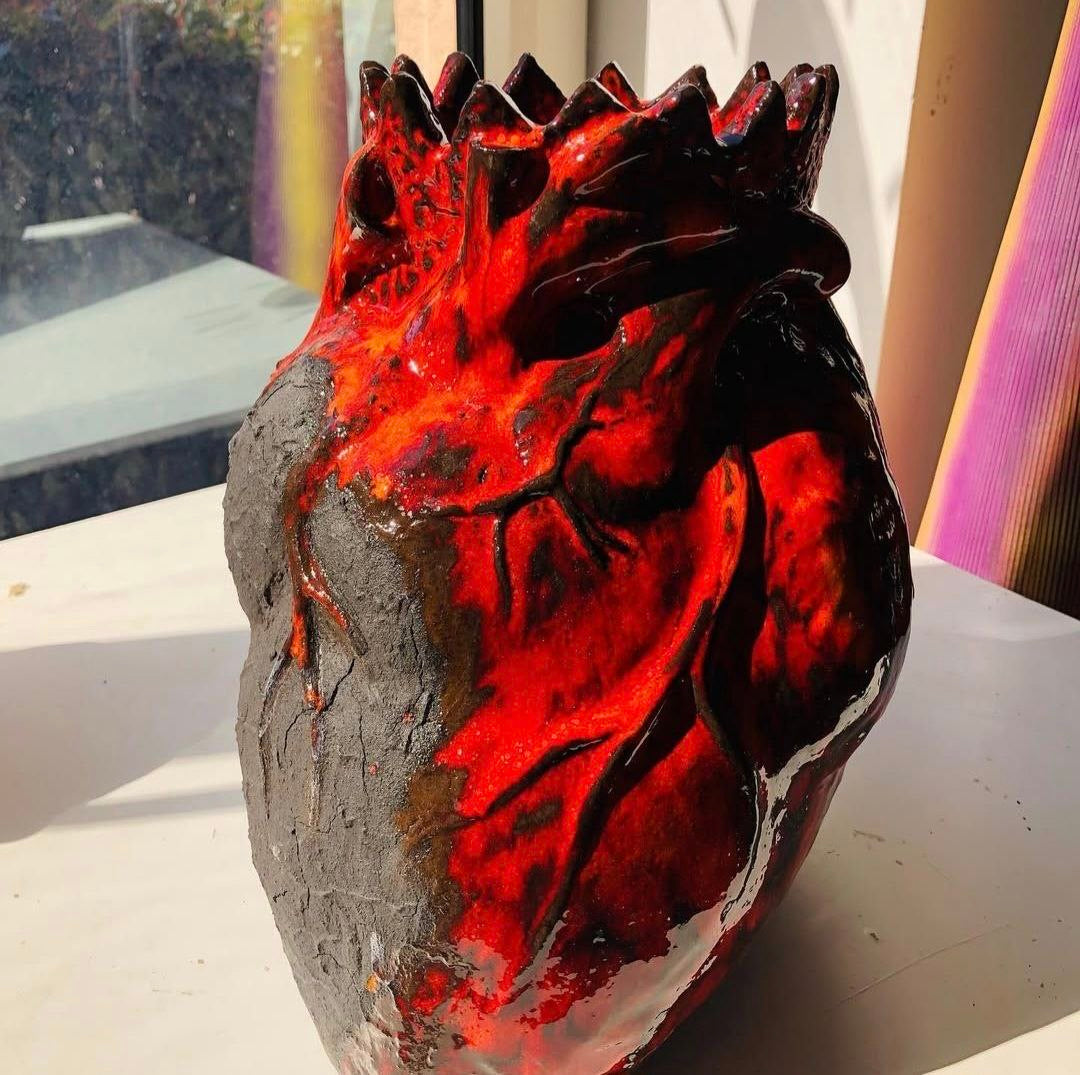 Crown Burning Heart - Crown Series Handmade Ceramic Vases & Bowls – Artistic Royal Collection