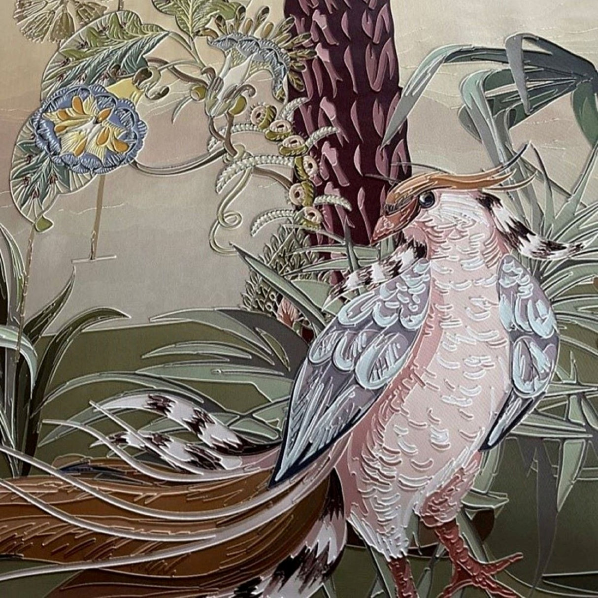 Papel pintado Tropical Dawn: disponible en versiones impresas y en relieve para interiores elegantes.