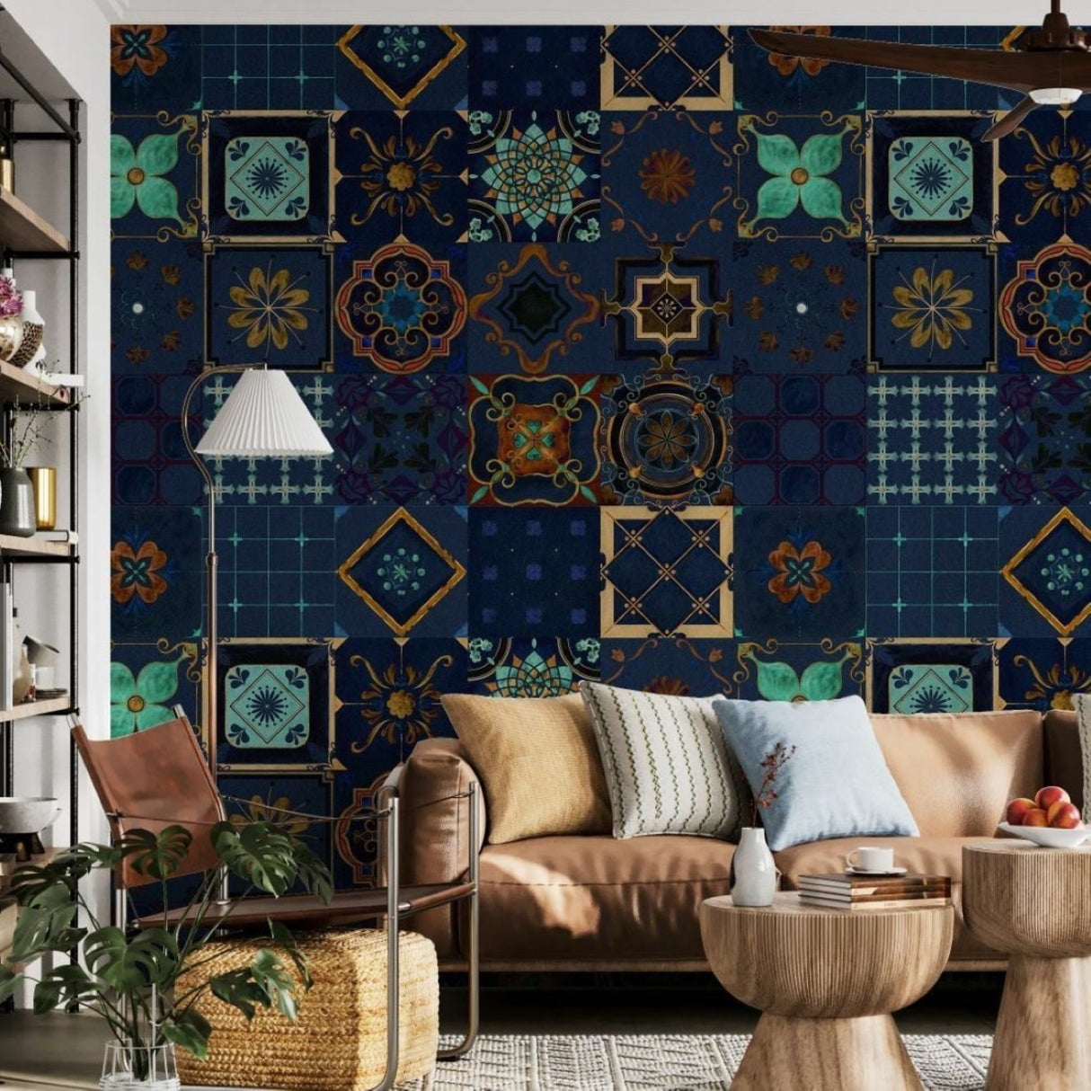 Papel pintado de azulejos mediterráneos azul marino: mural con motivos artísticos para interiores costeros