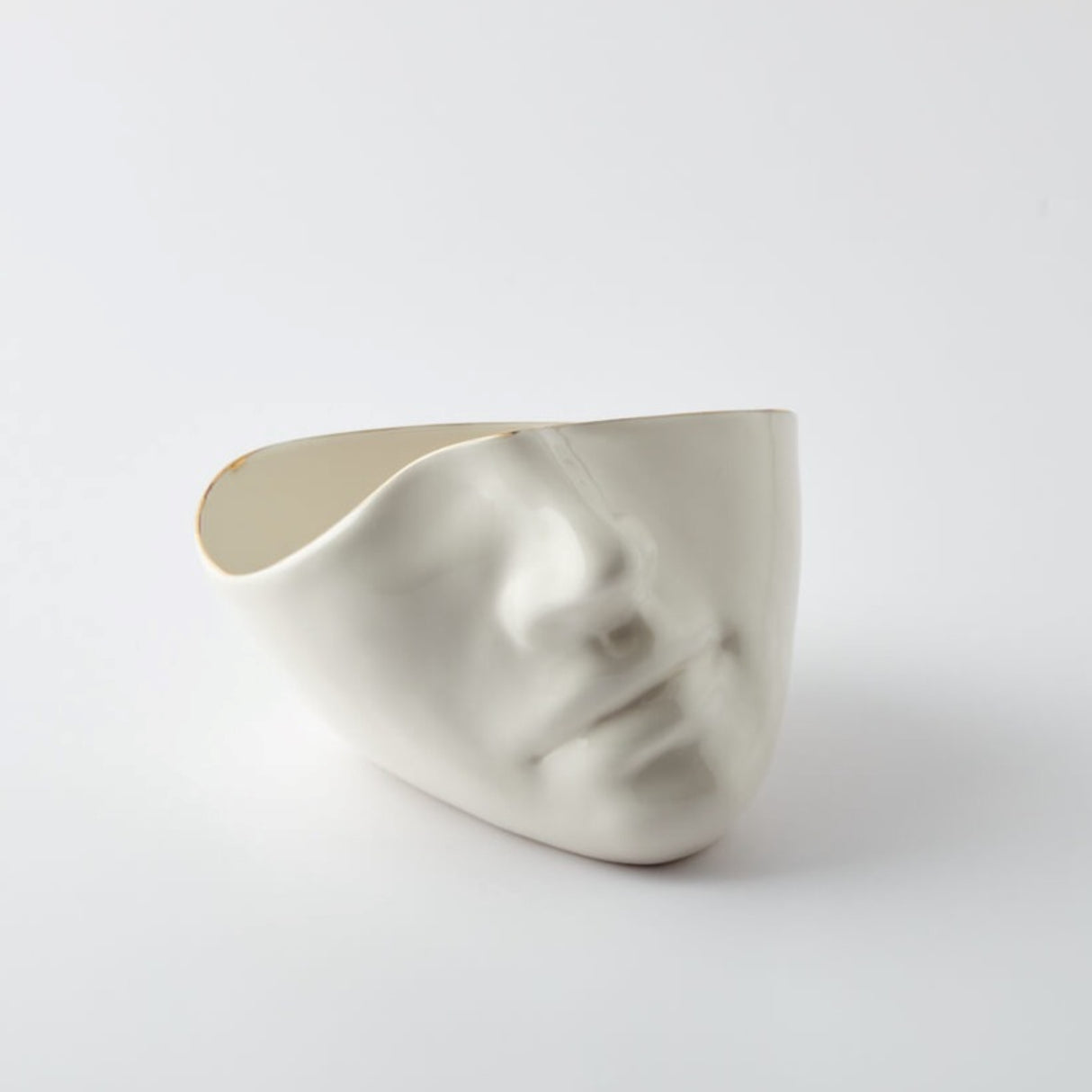 Infinity Man Porcelain Bowl - Elegant Tableware With 24K Gold Details for Stylish Tables