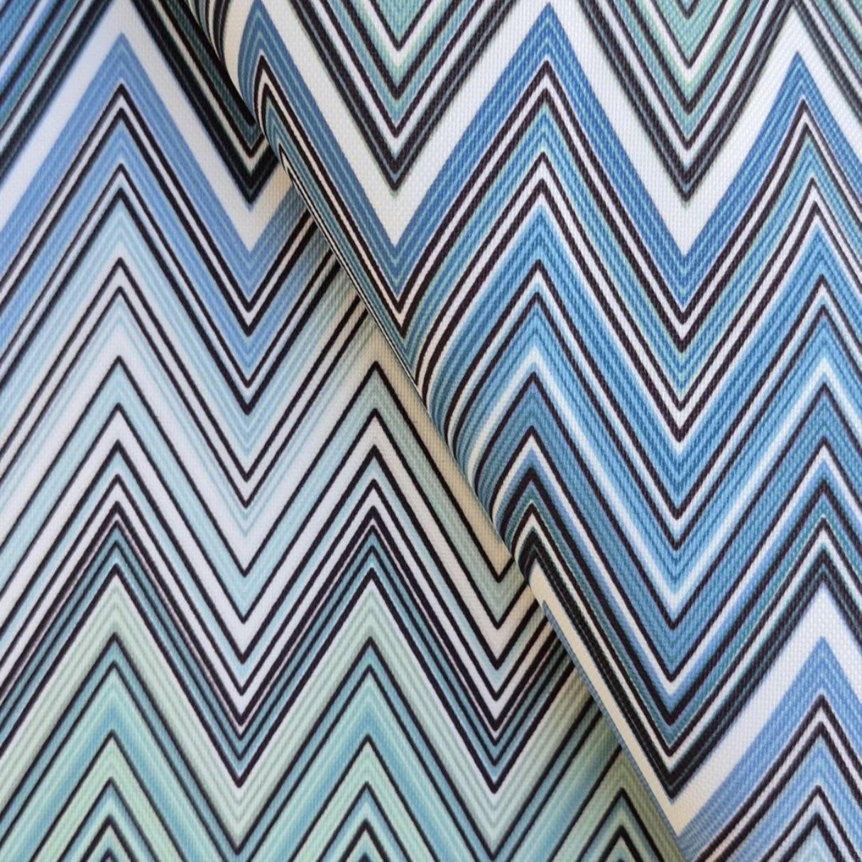 Ziggy P06 Çok Tonlu Mat Şerit Desenli Kumaş – %100 Polyester Döşemelik Kumaş, Türkiye'de Üretilmiştir