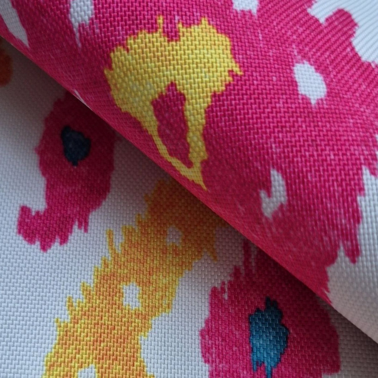 Ziggy P16 Multicolor Geometric Pattern Printed Fabric – 100% Polyester Upholstery Material, Made in Turkey