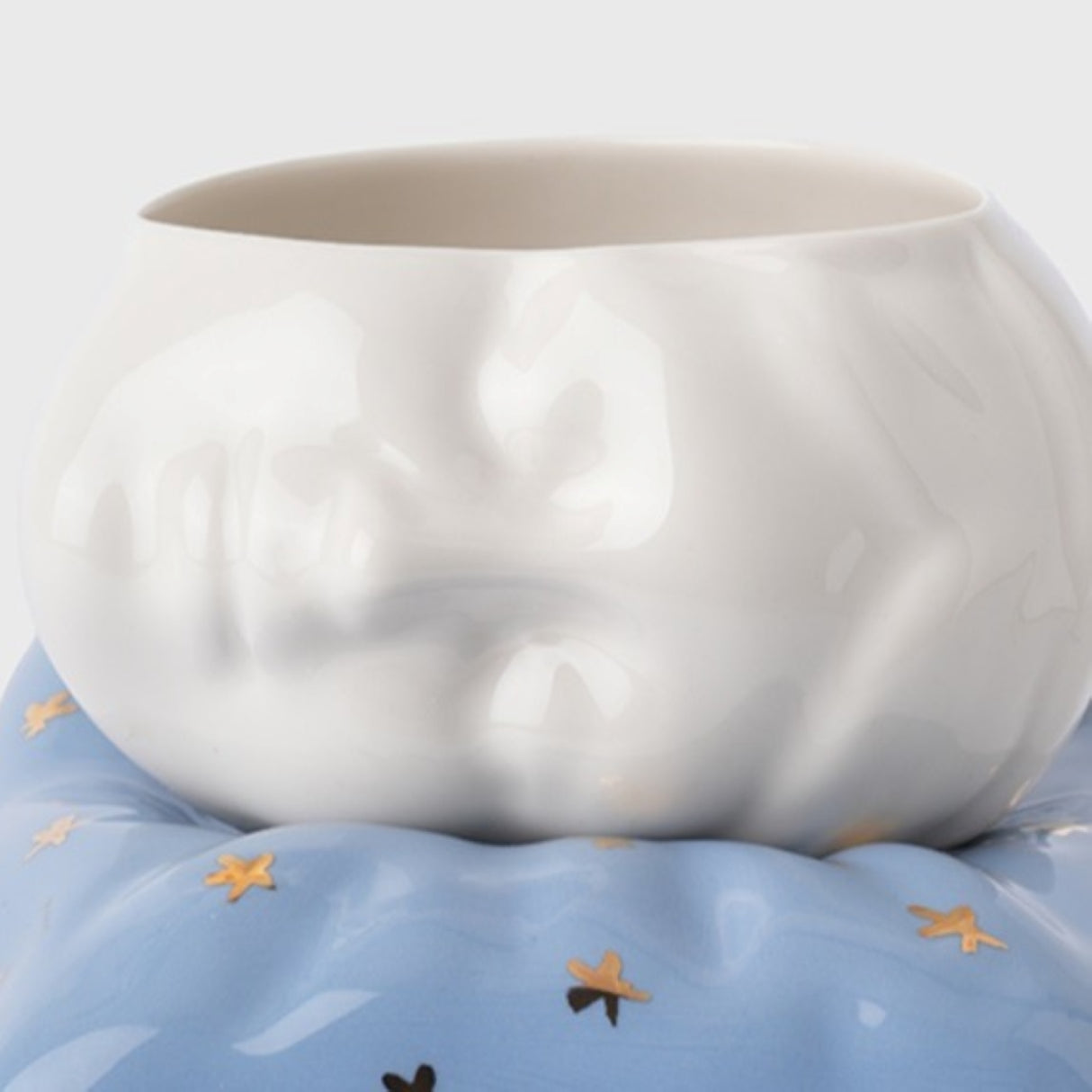 Juego de taza y almohada "La Bella Durmiente" (260 ml), color azul: vajilla elegante con detalles en oro de 24 quilates para interiores con estilo.