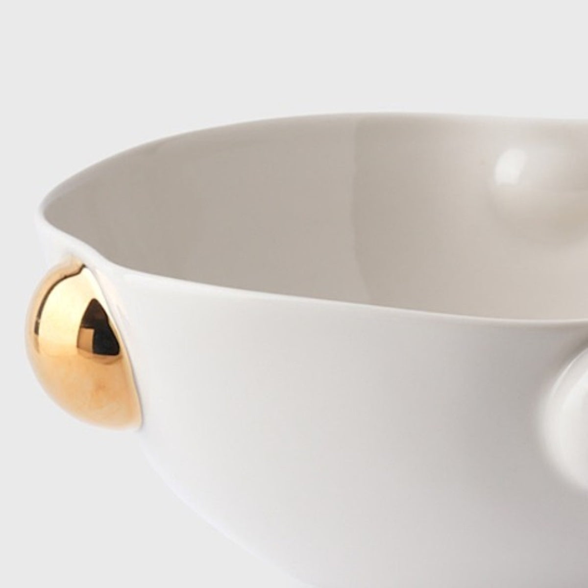 Cosmopolitan Porcelain Bowl White, 1000 ml – Elegant Home Décor With 24K Gold Details for Stylish Interiors