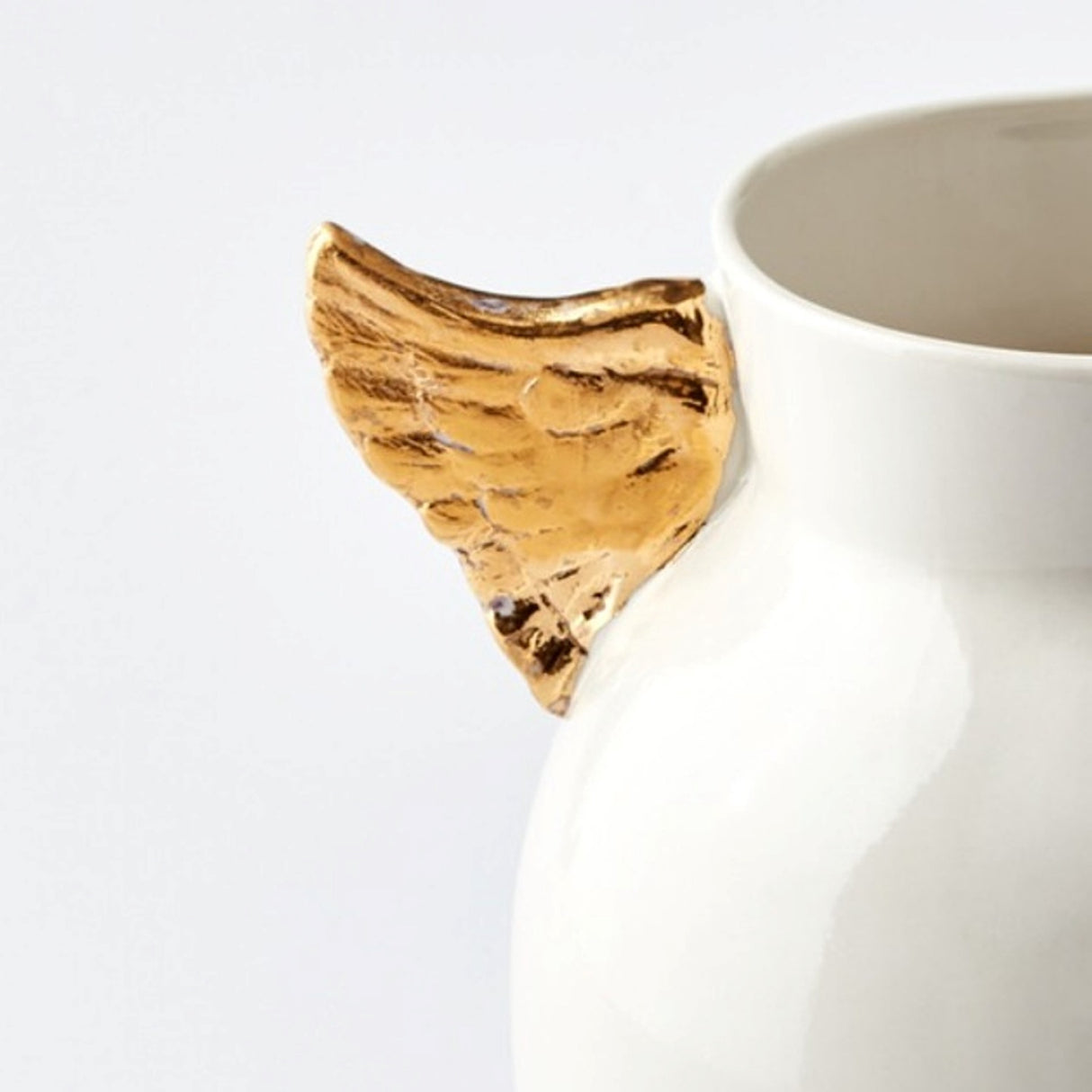 Gold Winged Porcelain Vase - Elegant Home Décor With 24K Gold Details for Stylish Tables