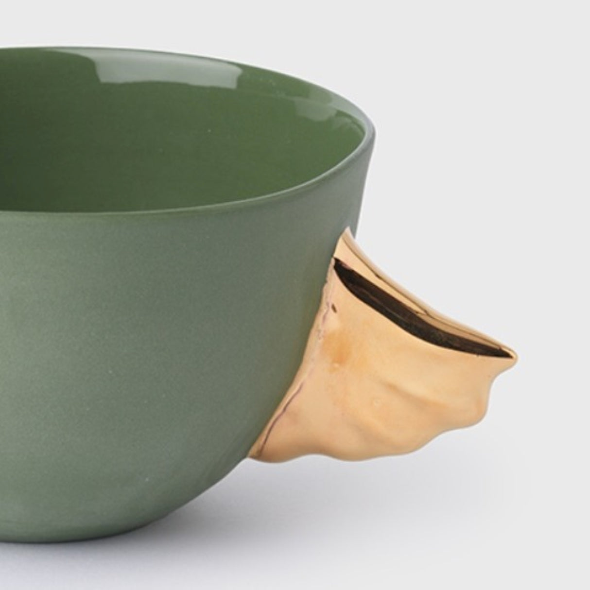 Volans Cup Green, 140 ml – Elegant Coffee Cup with 24K Gold Details for Stylish Homes