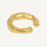 Anillo de plata artesanal Soleil: diseño orgánico abstracto en plata de ley 925 bañada en oro de 18 quilates.