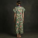 Azelle Kimono – Modern Bohem Lüksü İçin Koyu Mor Detaylar ve Tropikal Desenli Ters Yüzüyle Çift Taraflı El Dokuma İkat İpek-Pamuk Kimono
