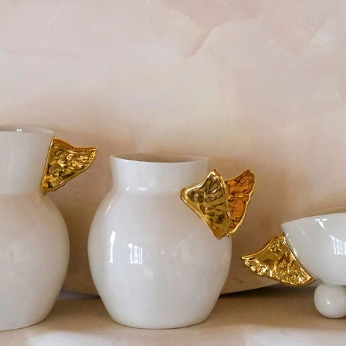 Bird Porcelain Vase - Elegant Home Décor  With 24 K Gold Details for Stylish Tables