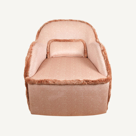 Pembe Koltuk – Polyester Kadife Kumaşlı, Geometrik Desenli Ahşap Koltuk