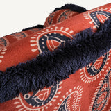 Braxely Koltuk – Polyester Kadife Kumaşlı, Paisley Desenli Ahşap Koltuk