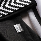 Boro – Cortina negra con borde geométrico en zigzag en blanco y negro – Para interiores modernos y decorativos