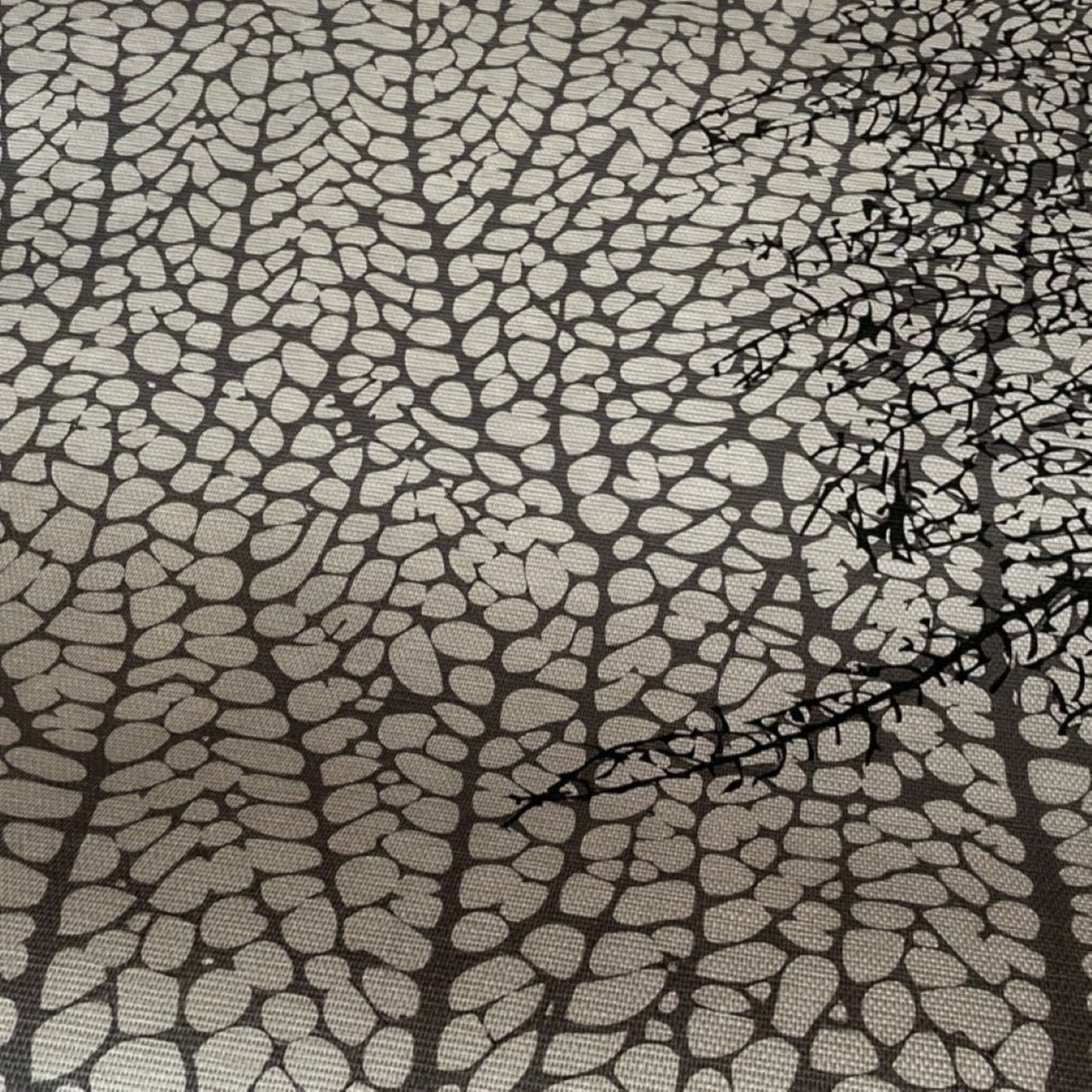 Leaf Veins Wallpaper – Minimal Botanical Mural with Organic Elegance