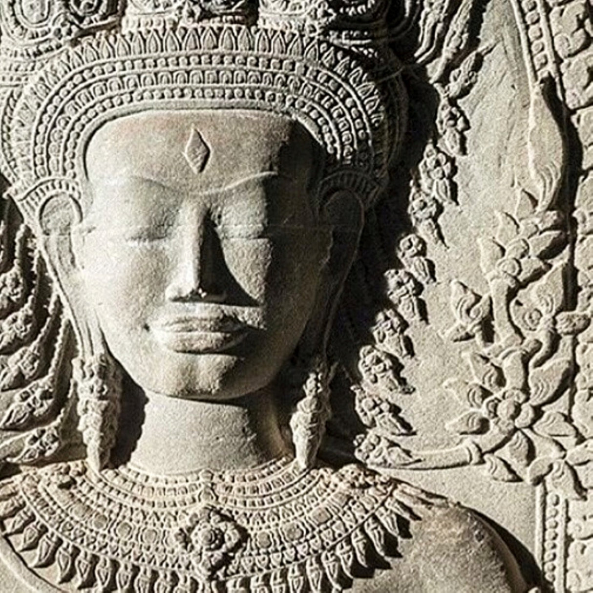 Far East Sculptural Relief 3D-Effect Wallpaper – Ancient Temple Art Mural for Timeless Interiors