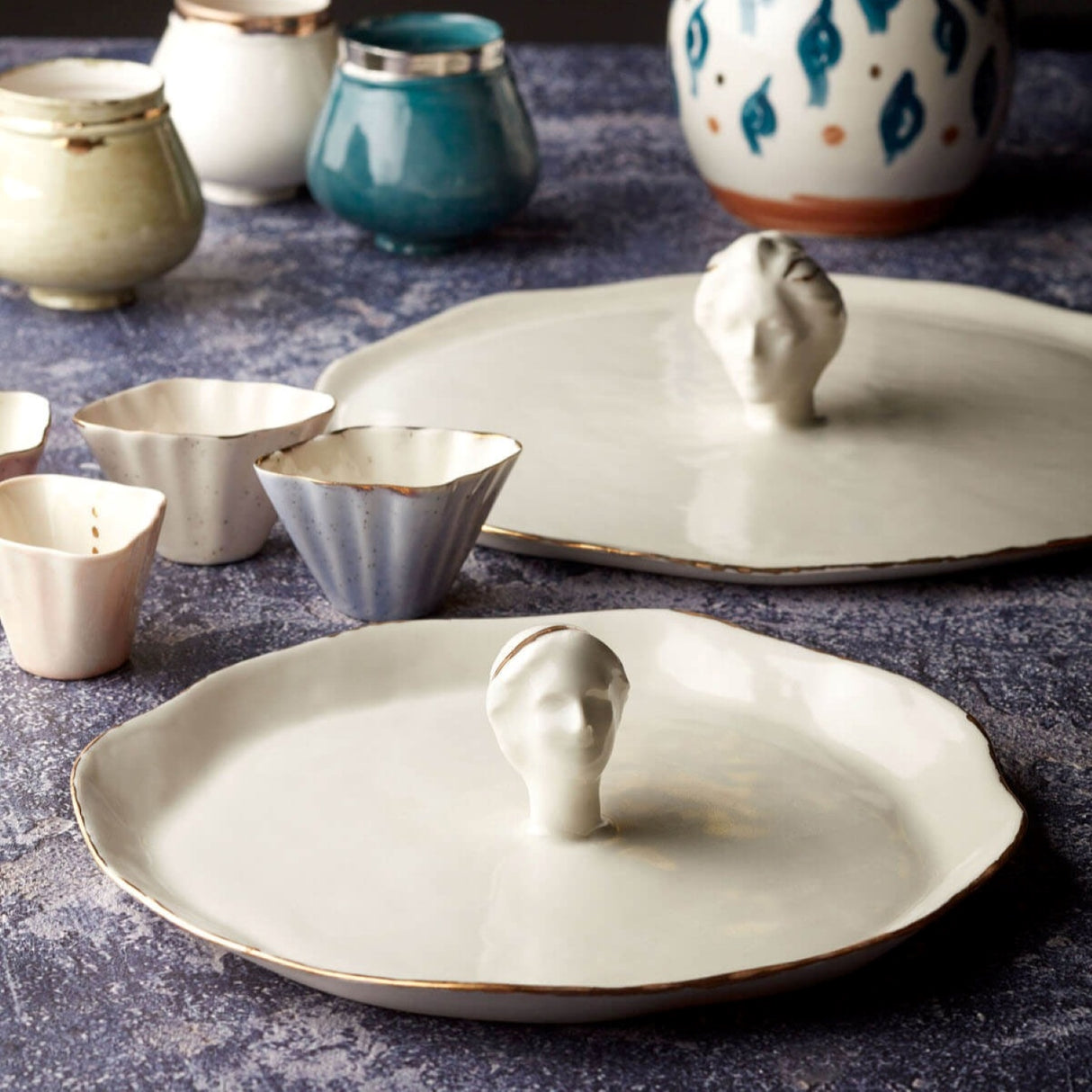 Arete Porcelain Serving Plate – Elegant Tableware With 24 K Gold Details for Stylish Dining