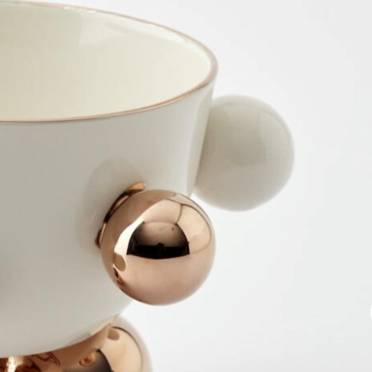 Cuenco Cosmos Gold de 380 ml: vajilla elegante con detalles en oro de 24 quilates para mesas con estilo