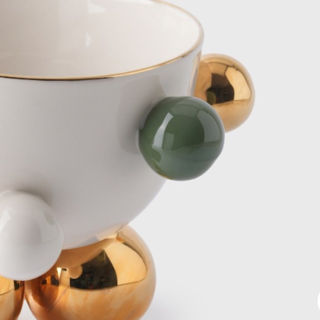Cosmos Gold Bowl Green, 2000 ml - Elegant Tableware With 24K Gold Details for Stylish Tables